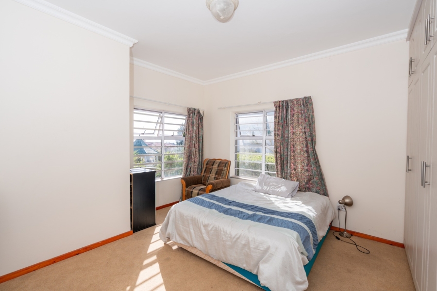5 Bedroom Property for Sale in Myburgh Park Western Cape